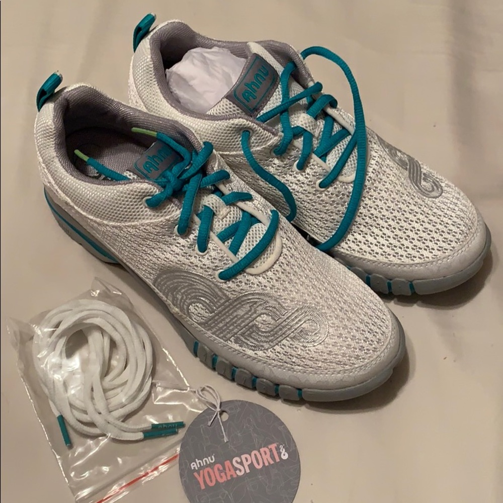 Cross Training Shoes